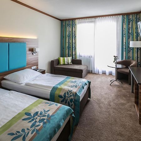 Hotel Am Krone Park Olching Exterior photo