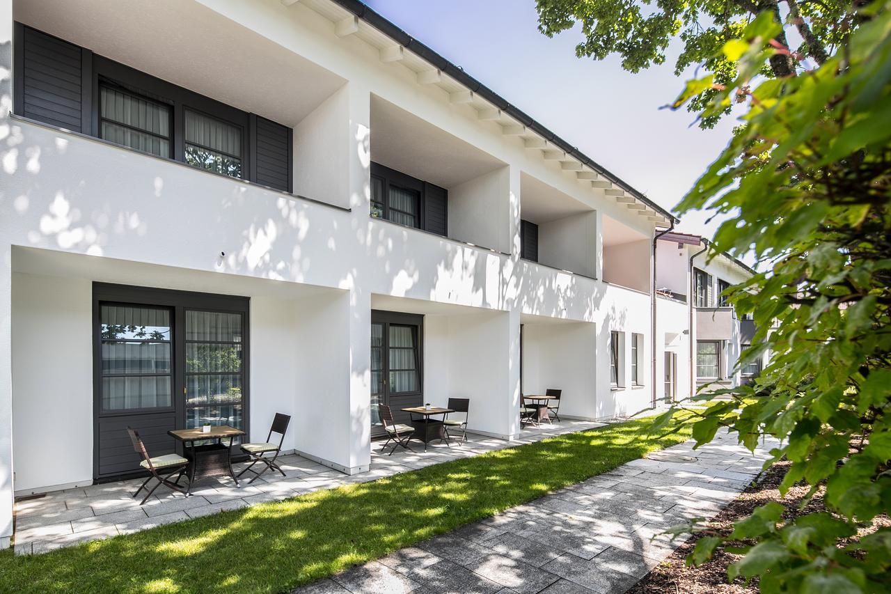 Hotel Am Krone Park Olching Exterior photo